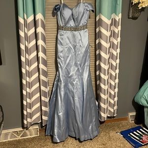 Prom dress with tags! Baby blue Cinderella fit prom dress!